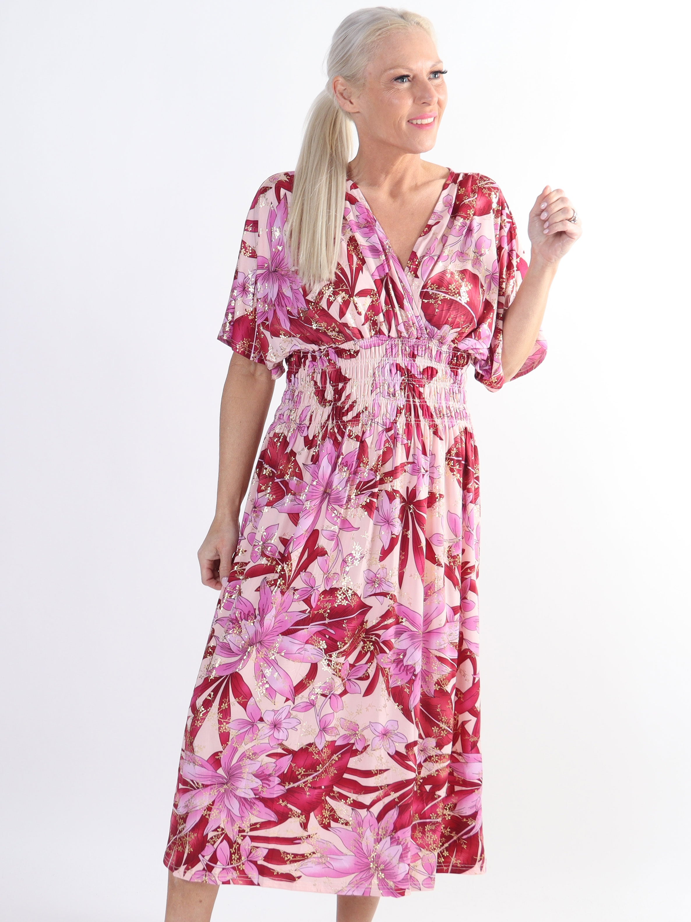 Pams Midi - Blommig klänning med resår i skrynkelfritt tyg för stora storlekar